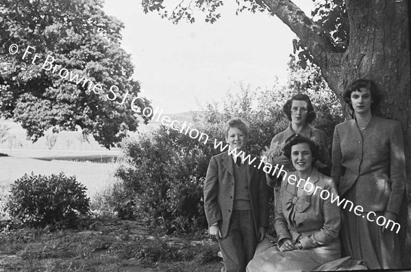 GLIN CASTLE GROUP IN RAIN DESMOND (K OF GLIN) FIELDA RACHEL AND MADAME FITZGERALD